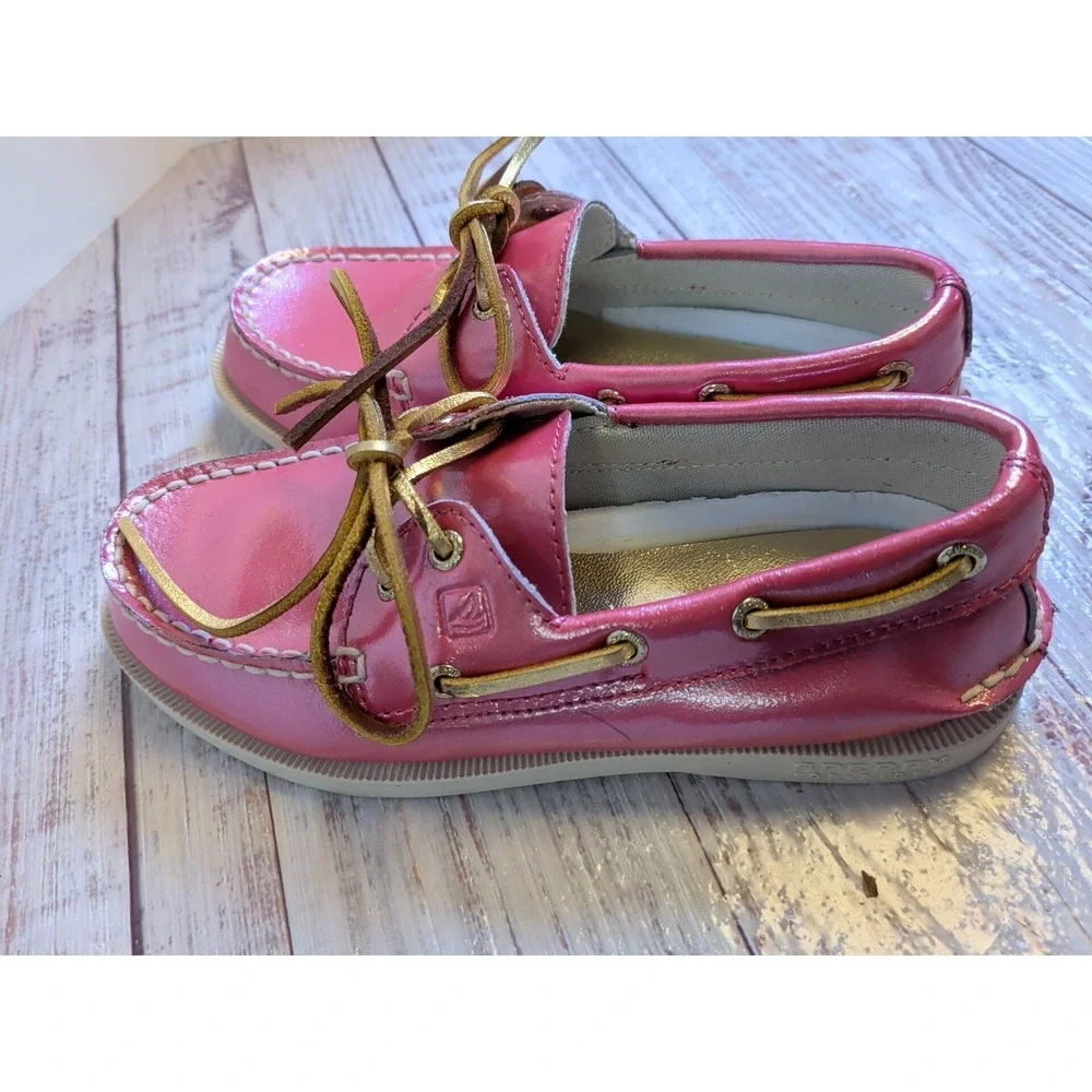 Sperry top sider girls teaberry/shiney pink size 13 M